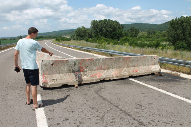 НЕСРЕЋА КОД НИША: Погинуо на мотору док се тркао?